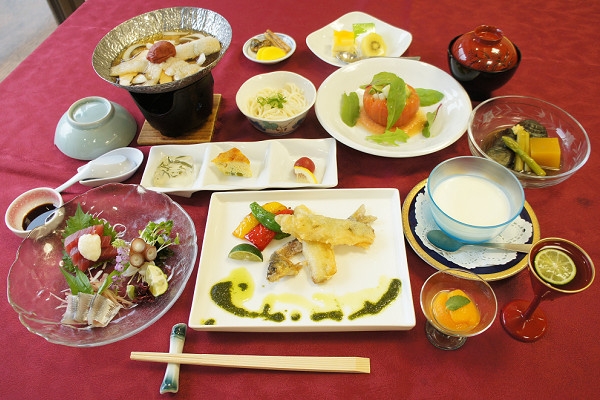 【スタンダード】創作和食コース　神山の恵み山彩膳の宿泊プラン
