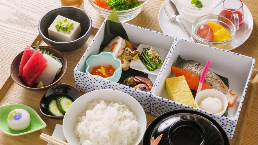 【朝食】季節をうつす和食膳「佳松」をご用意いたします