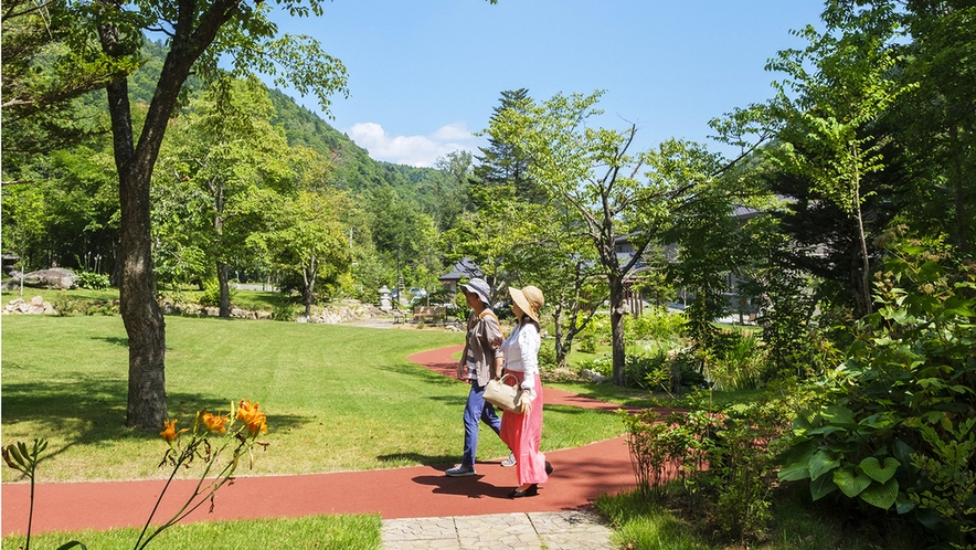 晩夏の庭園散策