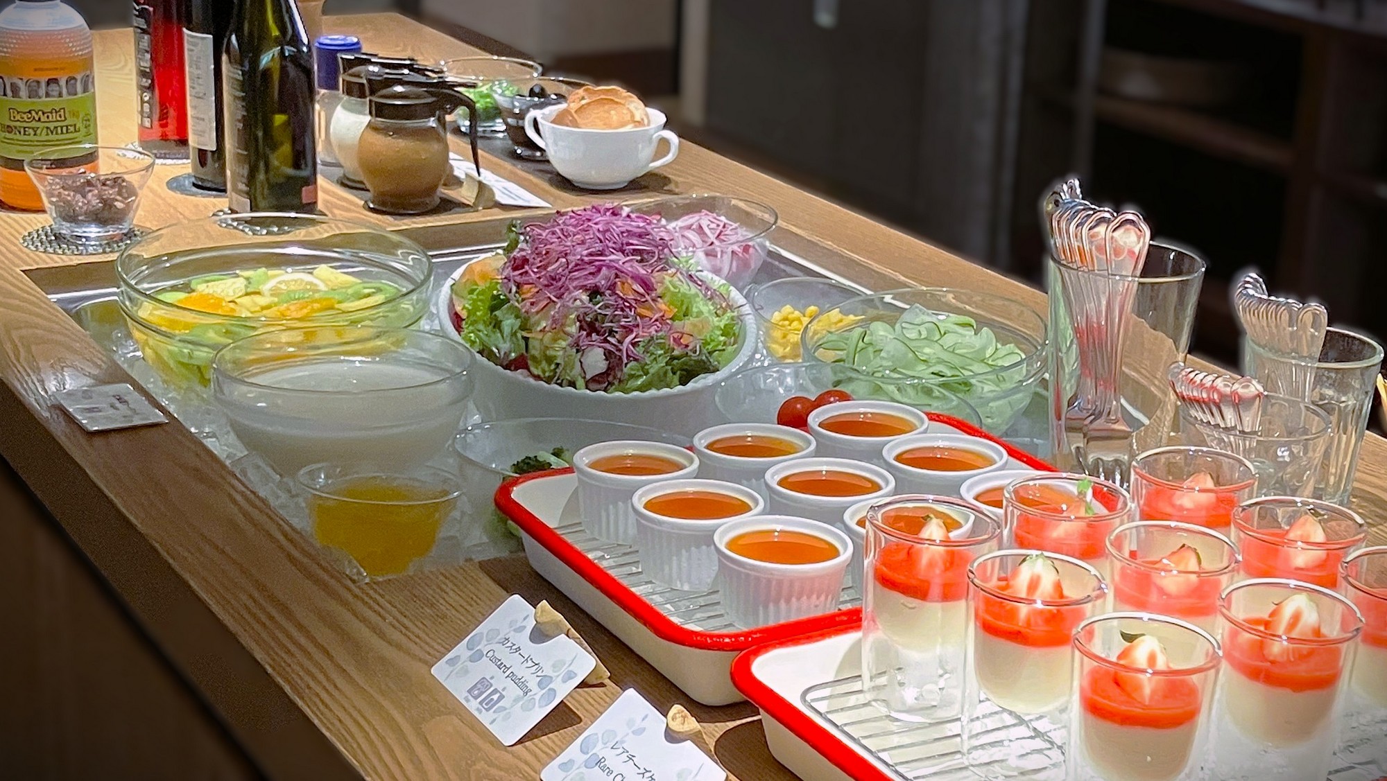 【朝食】ご自由にお愉しみいただける彩りビュッフェコーナー