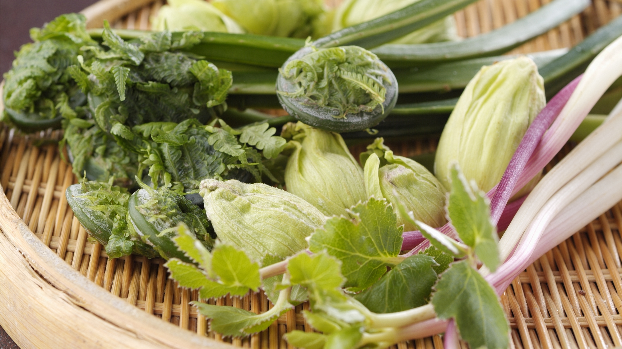 【朝食】北海道の新鮮な食材をふんだんに使用。中でもここ札幌市南区近郊の旬野菜が好評です