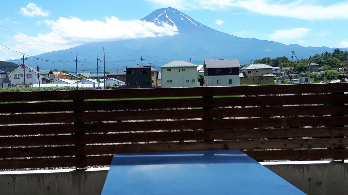 ・【一棟貸切◆インディゴ】BBQテラスから望む富士山！