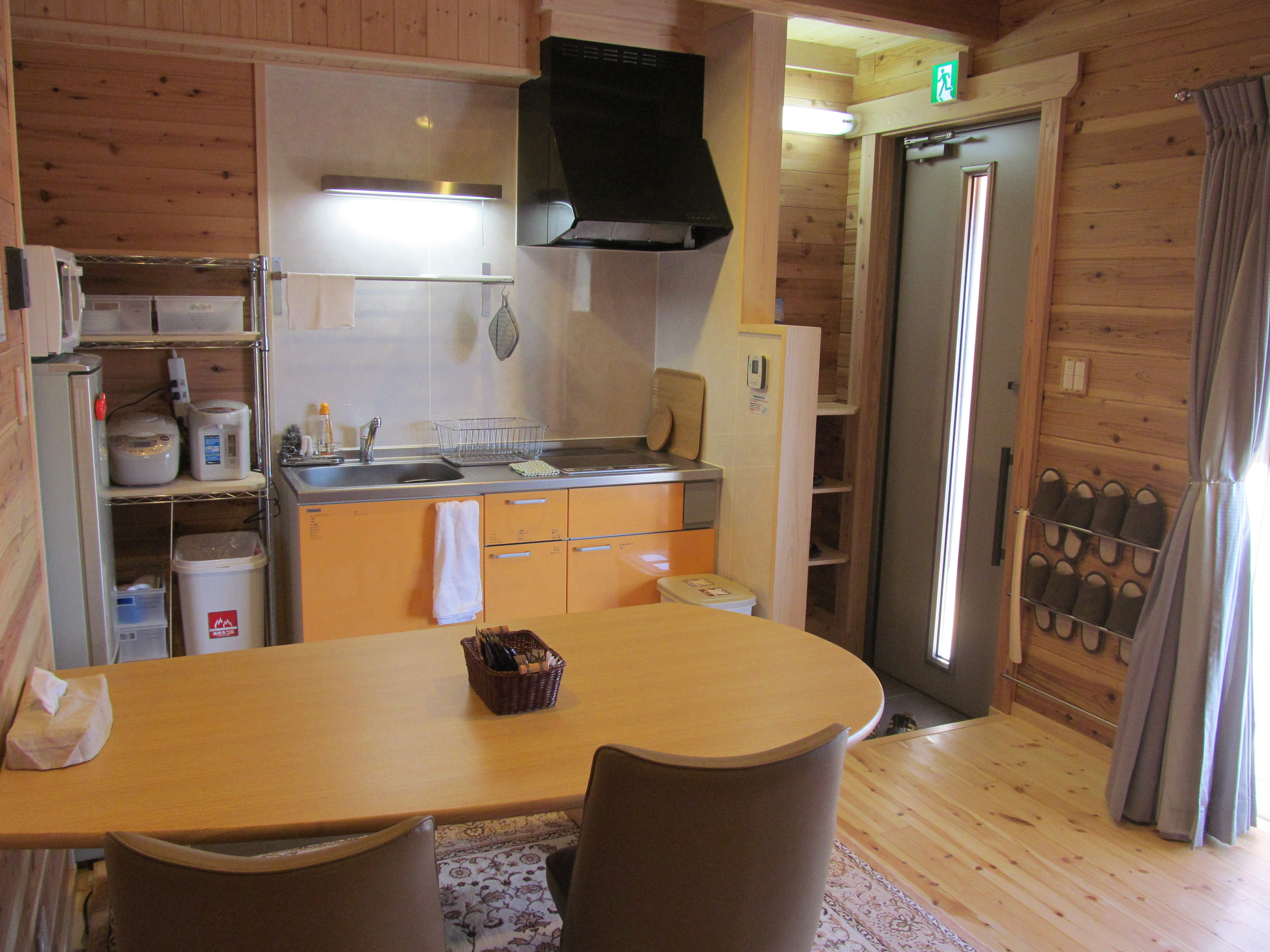 ・【2階建ログハウス・スタンダード】リビング