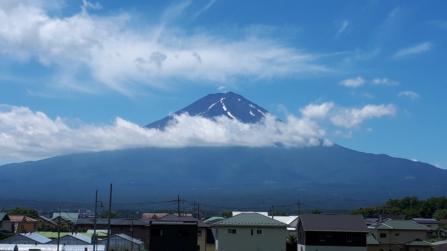 ・【一棟貸切◆インディゴ】2階バルコニーから望む富士山！