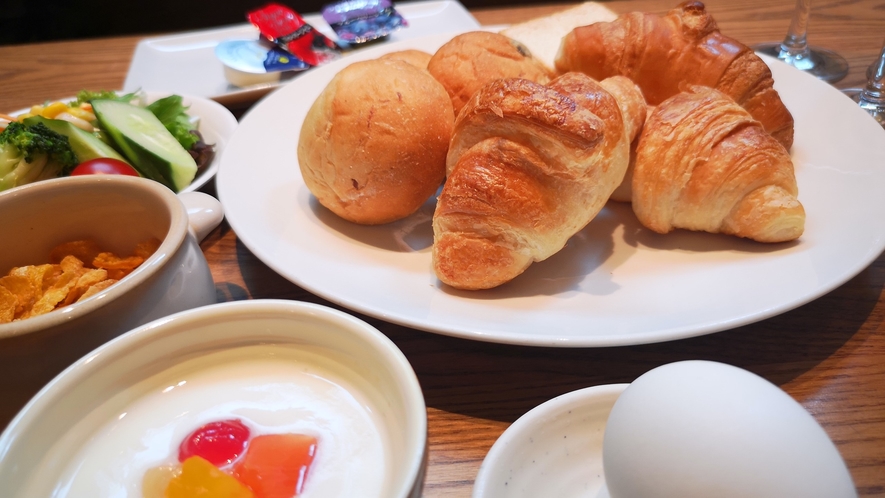 朝食バイキング一例