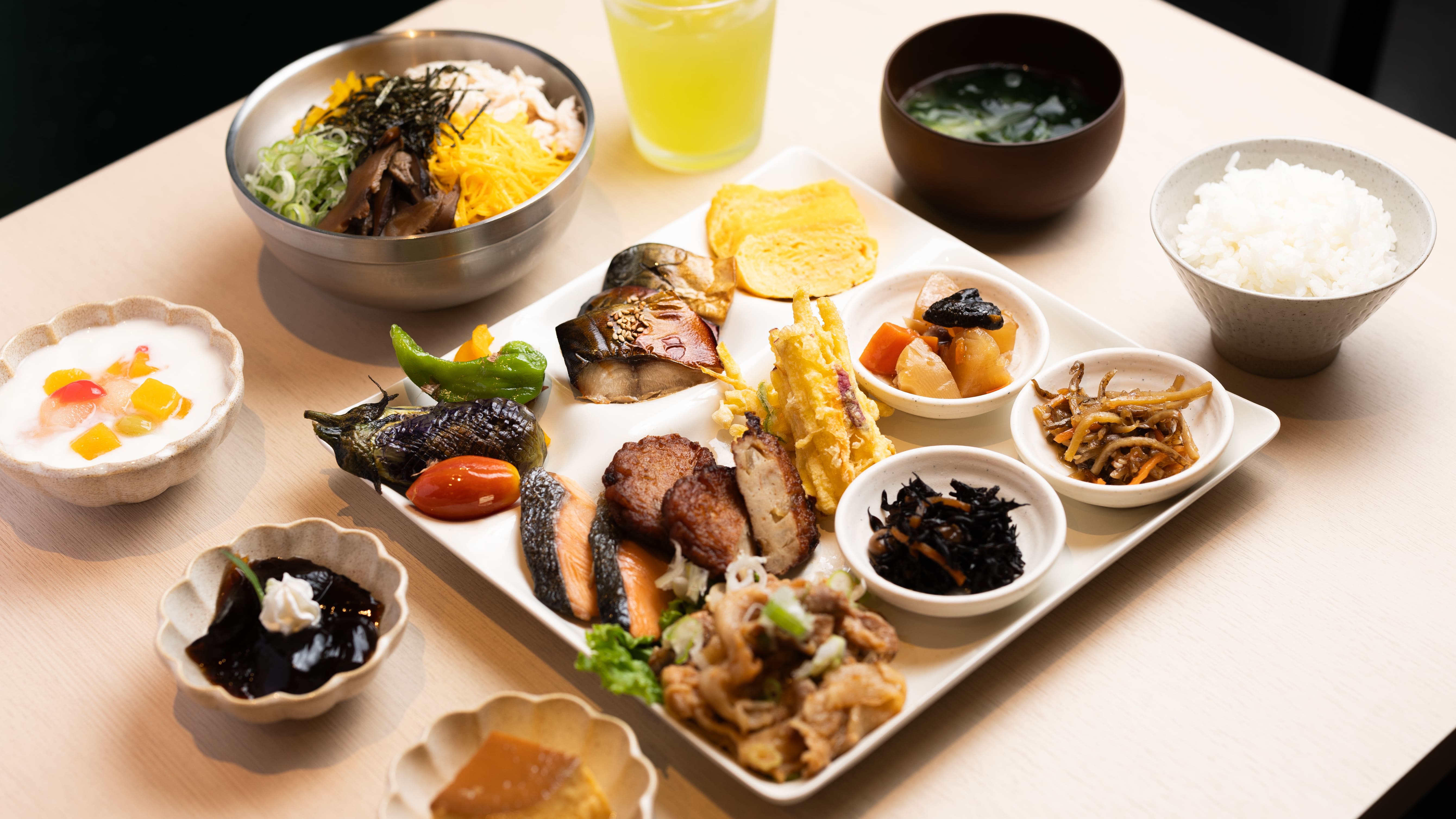 レストラン_盛り付け（和食）