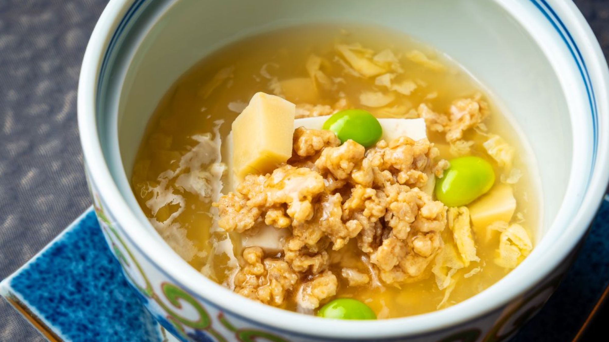 和の出汁とチーズの出会い。心までとろける、至福の蒸し物