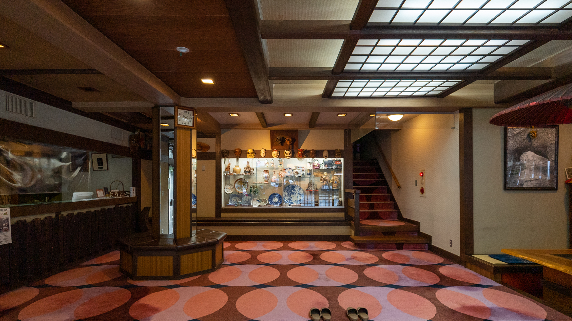 日常の喧騒を忘れる、湖畔の隠れ宿。