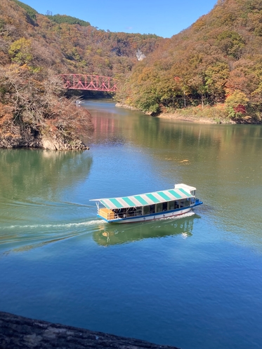 神龍湖　遊覧船