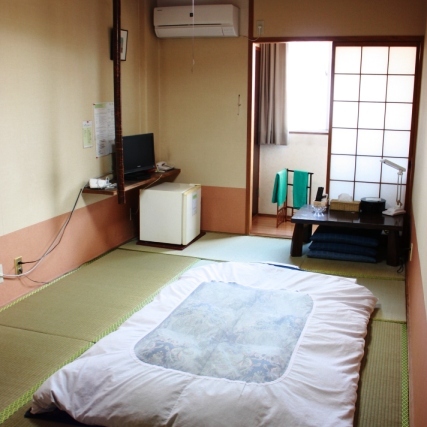 An example of using a Japanese-style room single