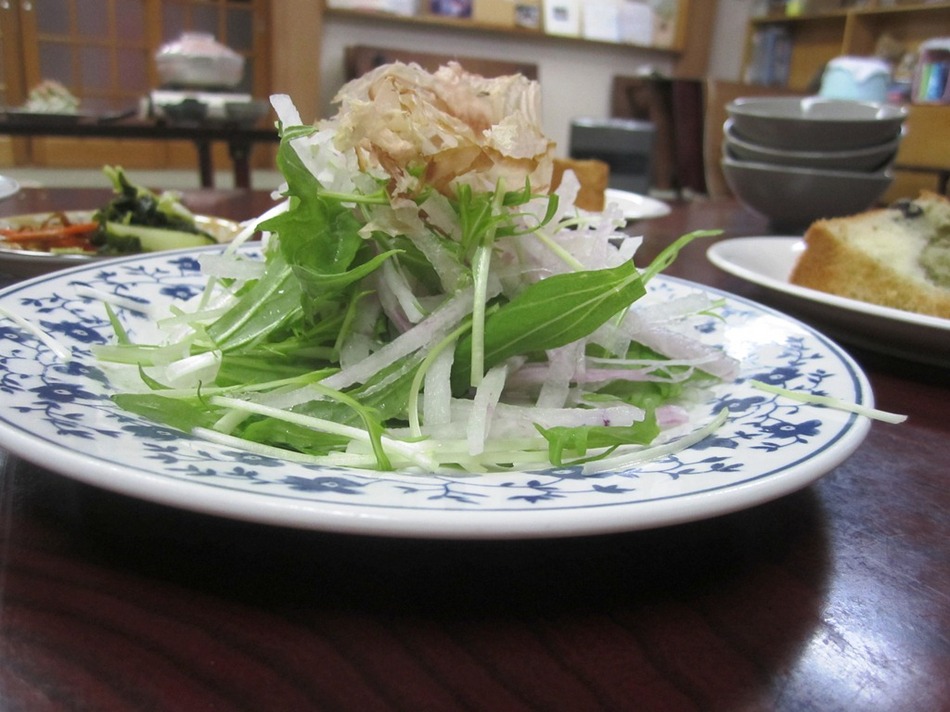 山盛り大根のサラダです
