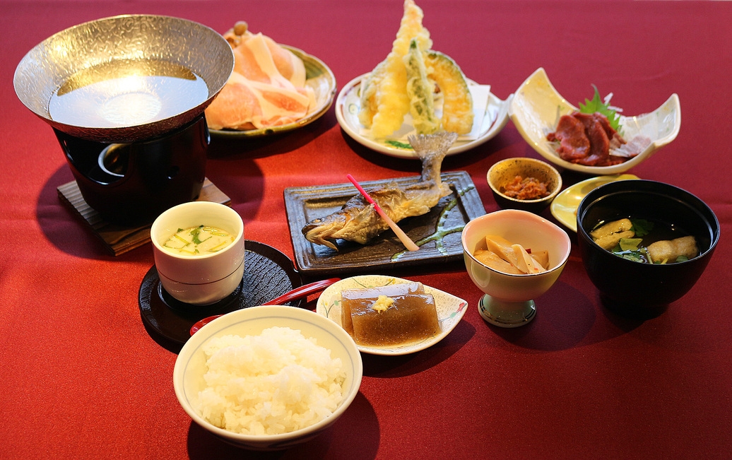 【WEB限定】極み里山夕定食付き　「西会津温泉」湯けむりプラン1泊2食