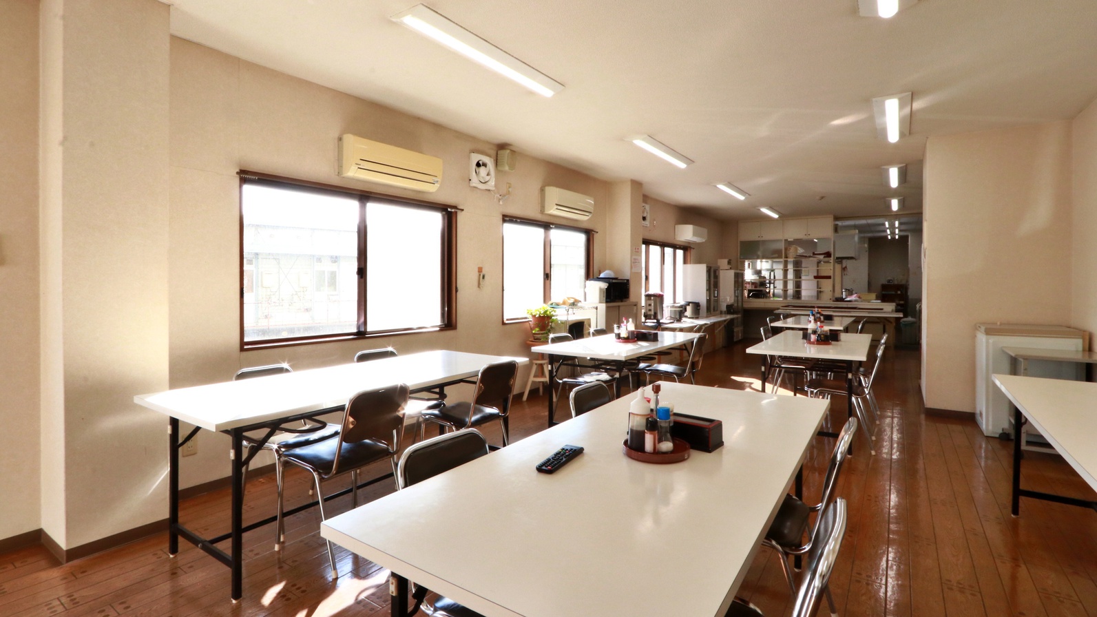 【1泊2食付き・アメニティーなし】地元コシヒカリを使った日替わり定食♪毎週金曜日は手作り海軍カレー！