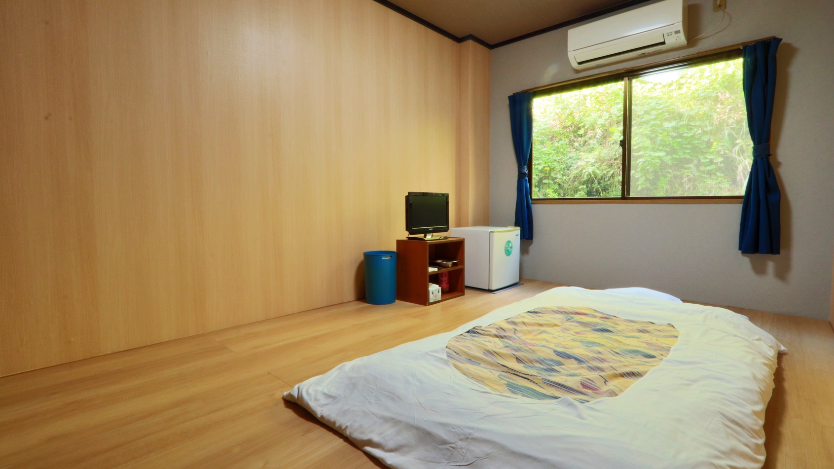 【客室】6畳フローリング 