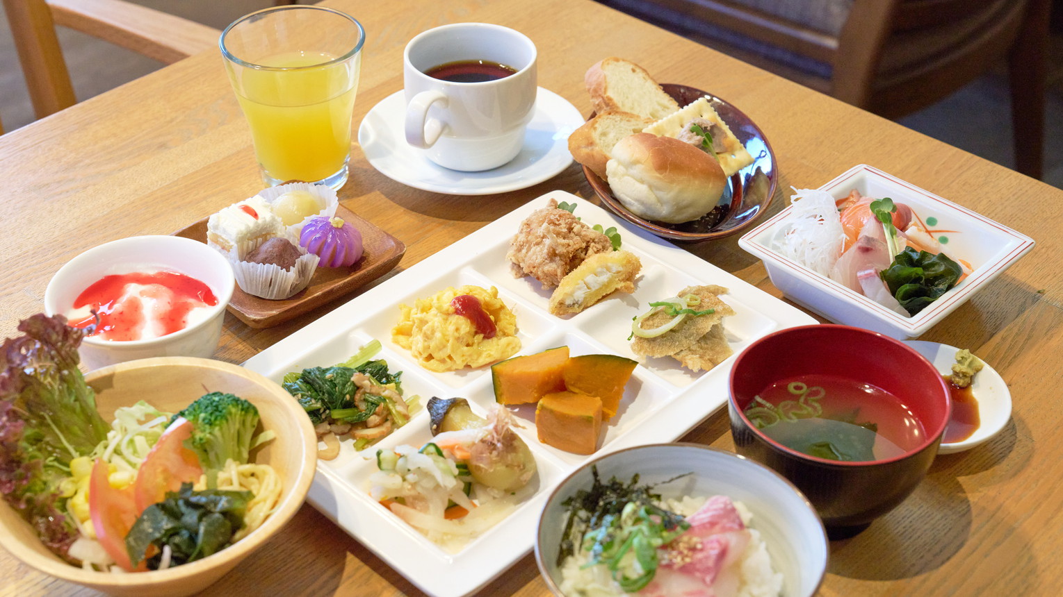 ■【朝食】和洋30種類ビュッフェ（盛り付け例）①