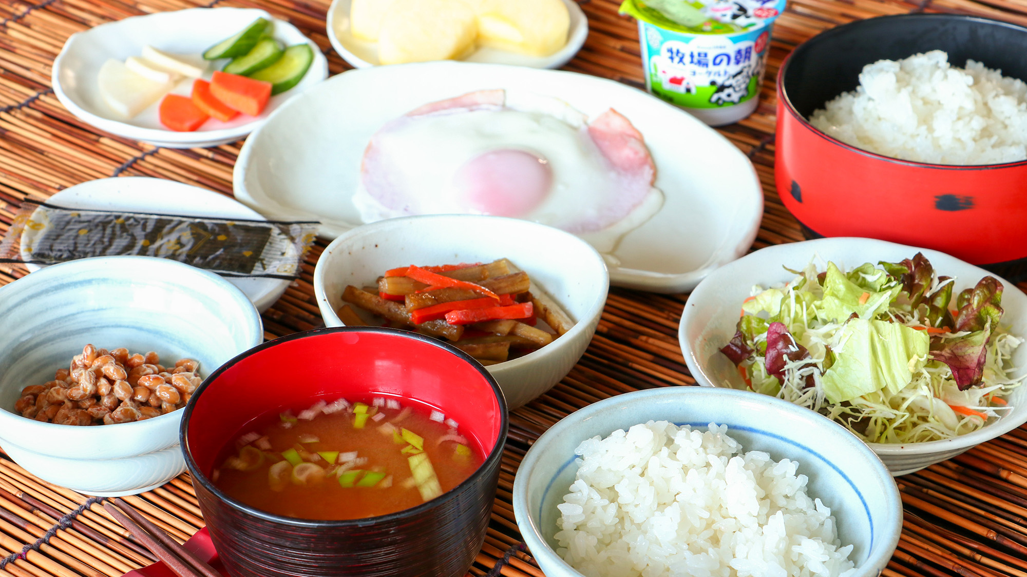 調理スタッフ自慢の手作り和朝食。朝ご飯食べて元気モリモリ！
