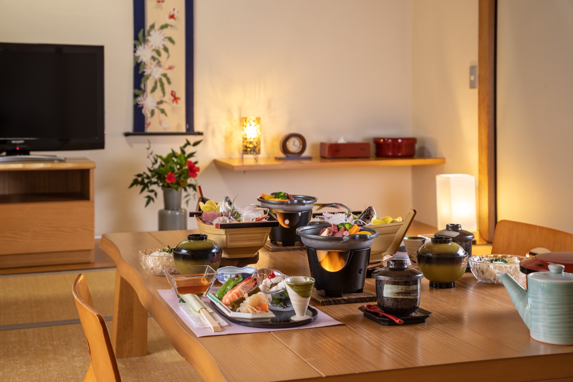 ≪贅沢お部屋食≫「特選和牛すきやき」を人目を気にせずゆったりと堪能