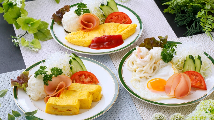 ・朝食一例（卵料理）：目玉焼きやオムレツなど朝食定番メニューをどうぞ