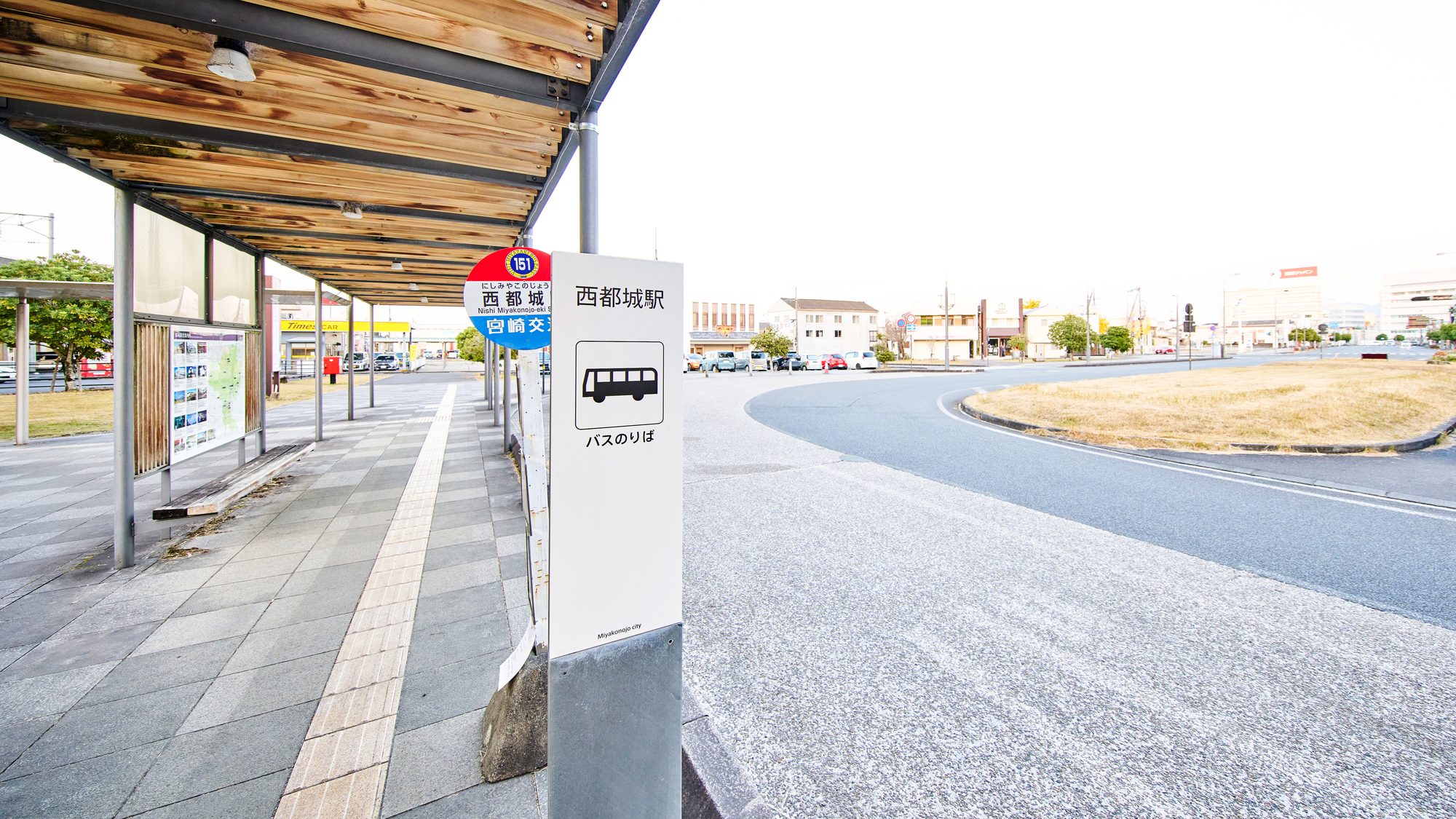 ・【周辺】西都城駅より徒歩で約7分の立地。駅前には西都城駅バス停がございます