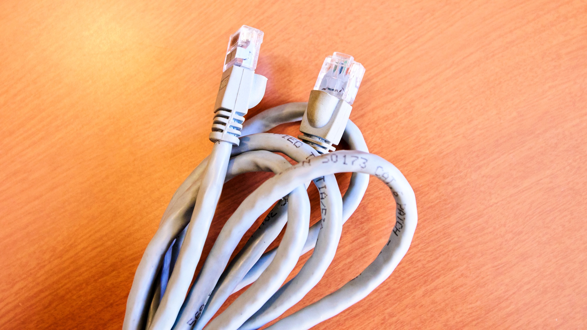 ・【貸出】LANケーブルをご要望の際にはフロントまでお声がけください