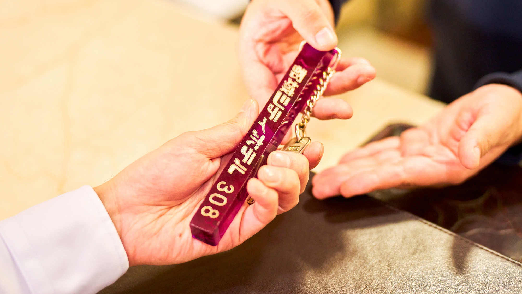 ・【館内】フロントにてチェックイン時にシリンダーキーをお渡しいたします