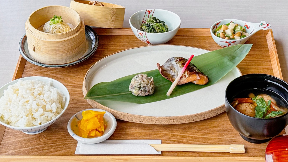 【朝食】「うまアジ」朝食膳　地元のアジ文化を体感