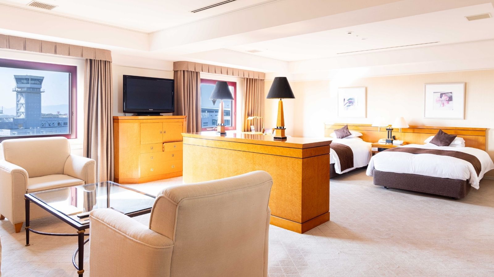 エアポートビューファミリー　リビング