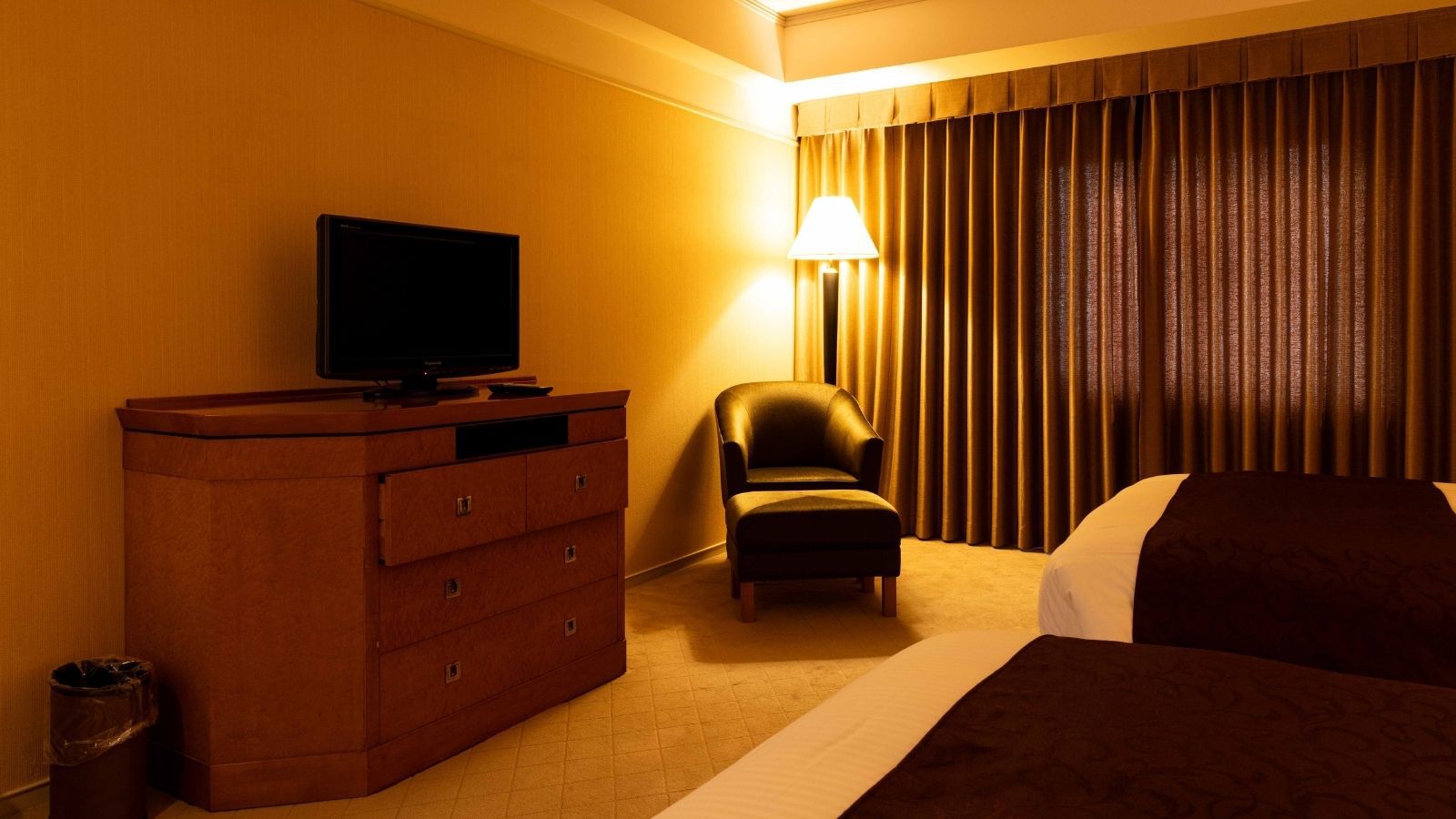 エアポートビュースイート　ベッド