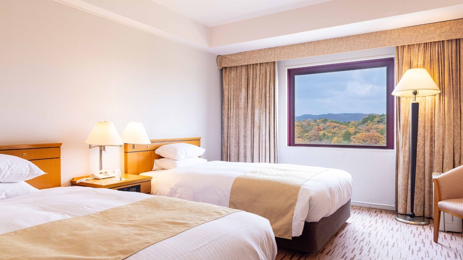 ガーデンビュースタンダードツイン　ベッド