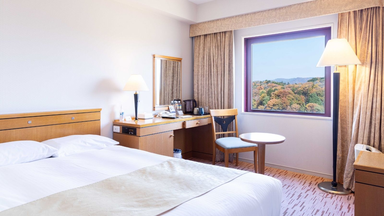 ガーデンビューシングル　ベッド