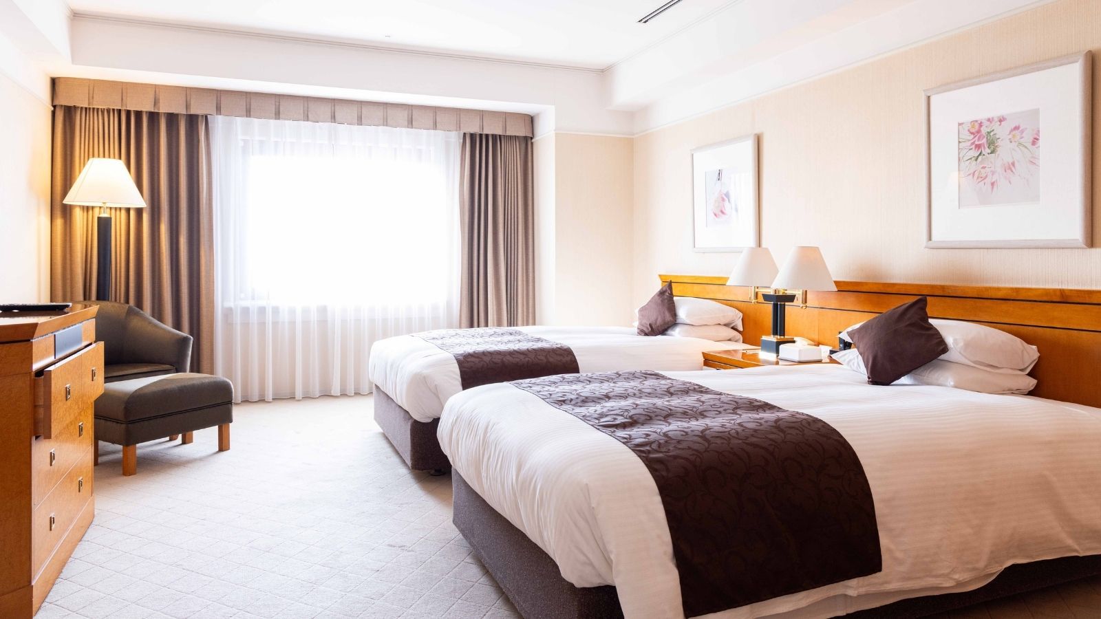 エアポートビュースイート　ベッド