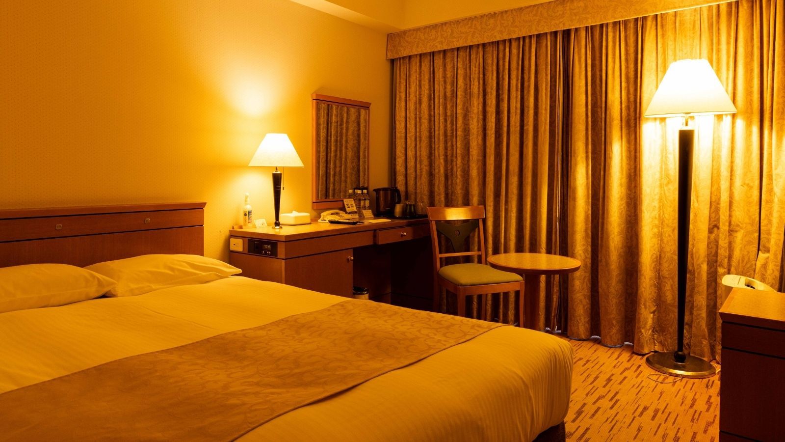 ガーデンビューシングル　ベッド