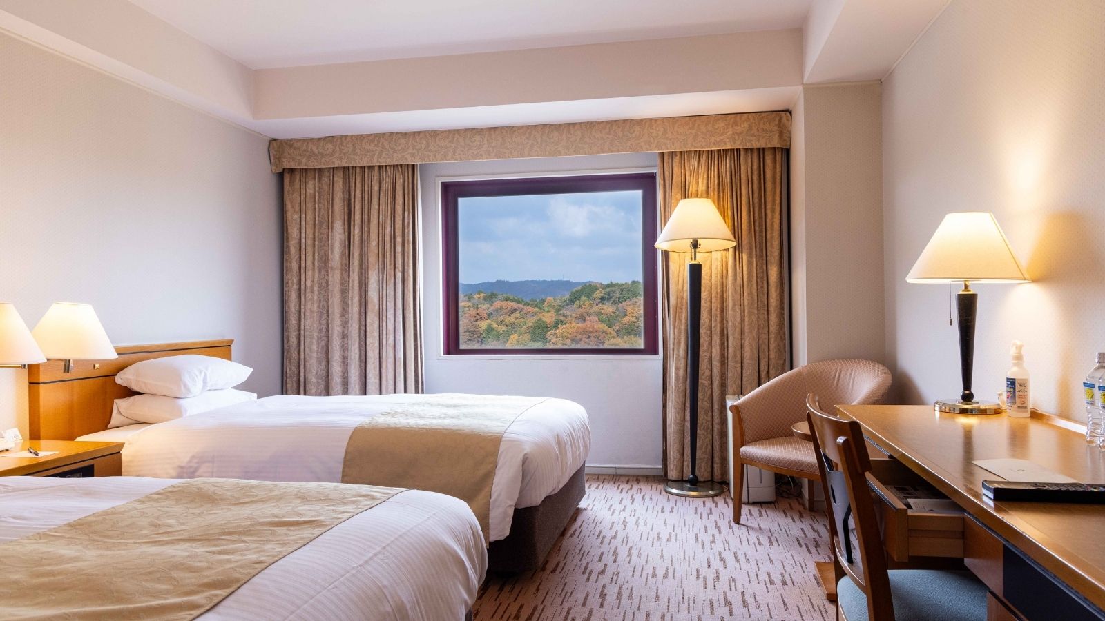 ガーデンビュースタンダードツイン　ベッド