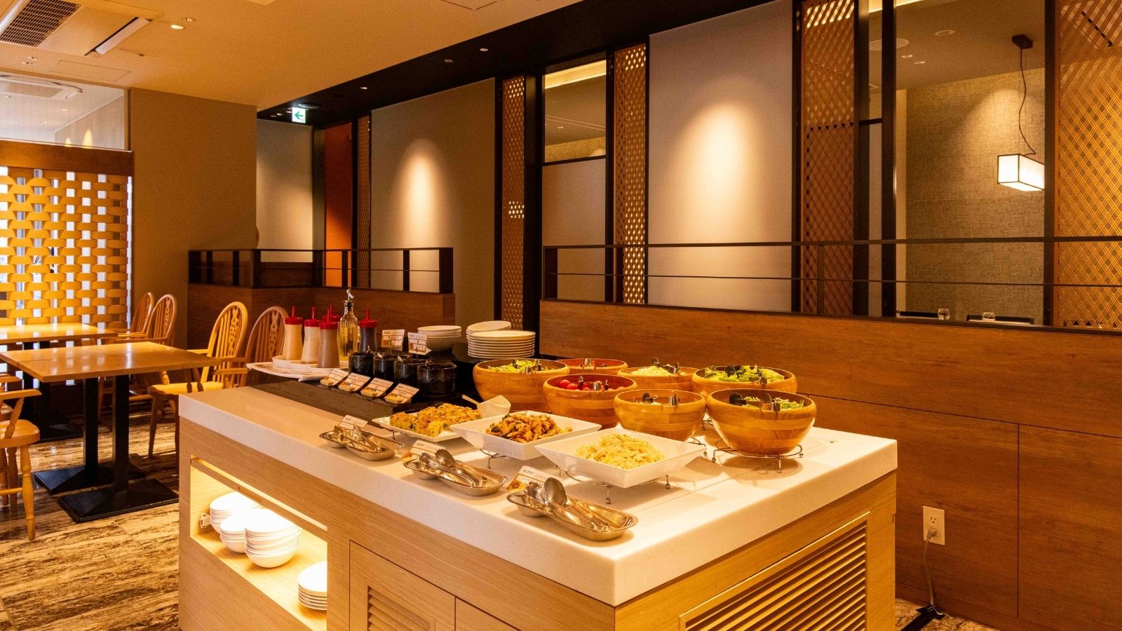 ランチ　サラダ