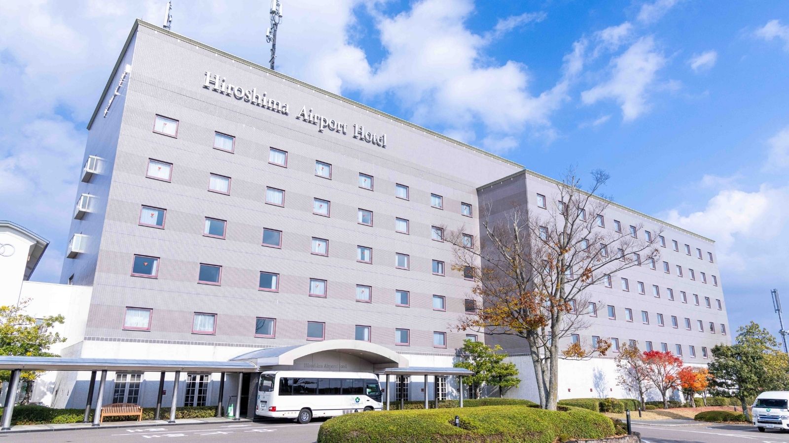 ホテル外観　昼