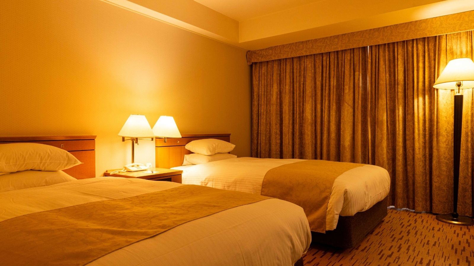 ガーデンビュースタンダードツイン　ベッド