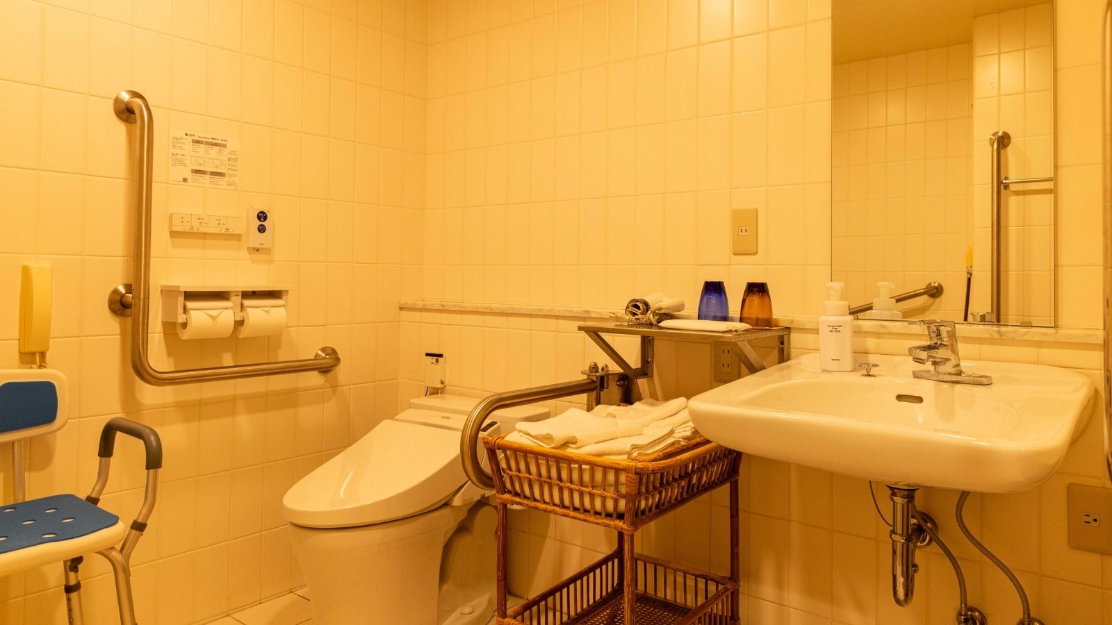 ハンディキャップ　バスルーム