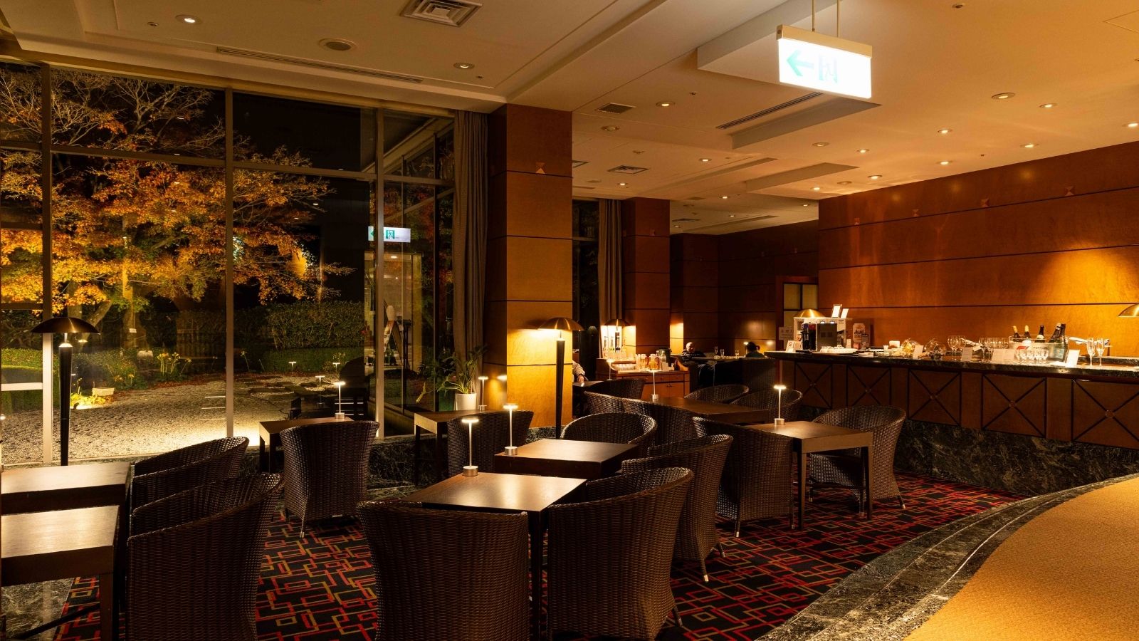 ラウンジそらカフェ　夜