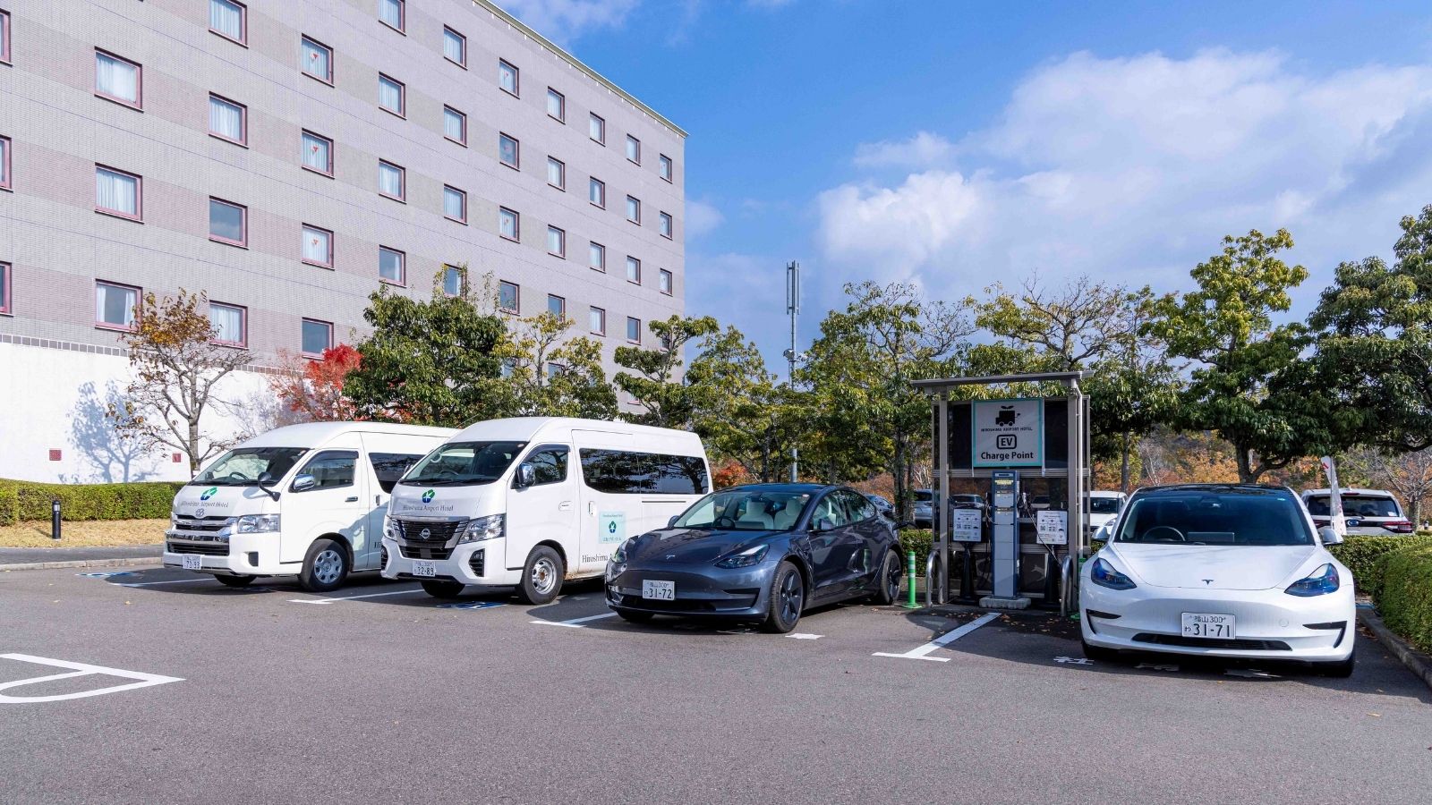 駐車場　EV充電器