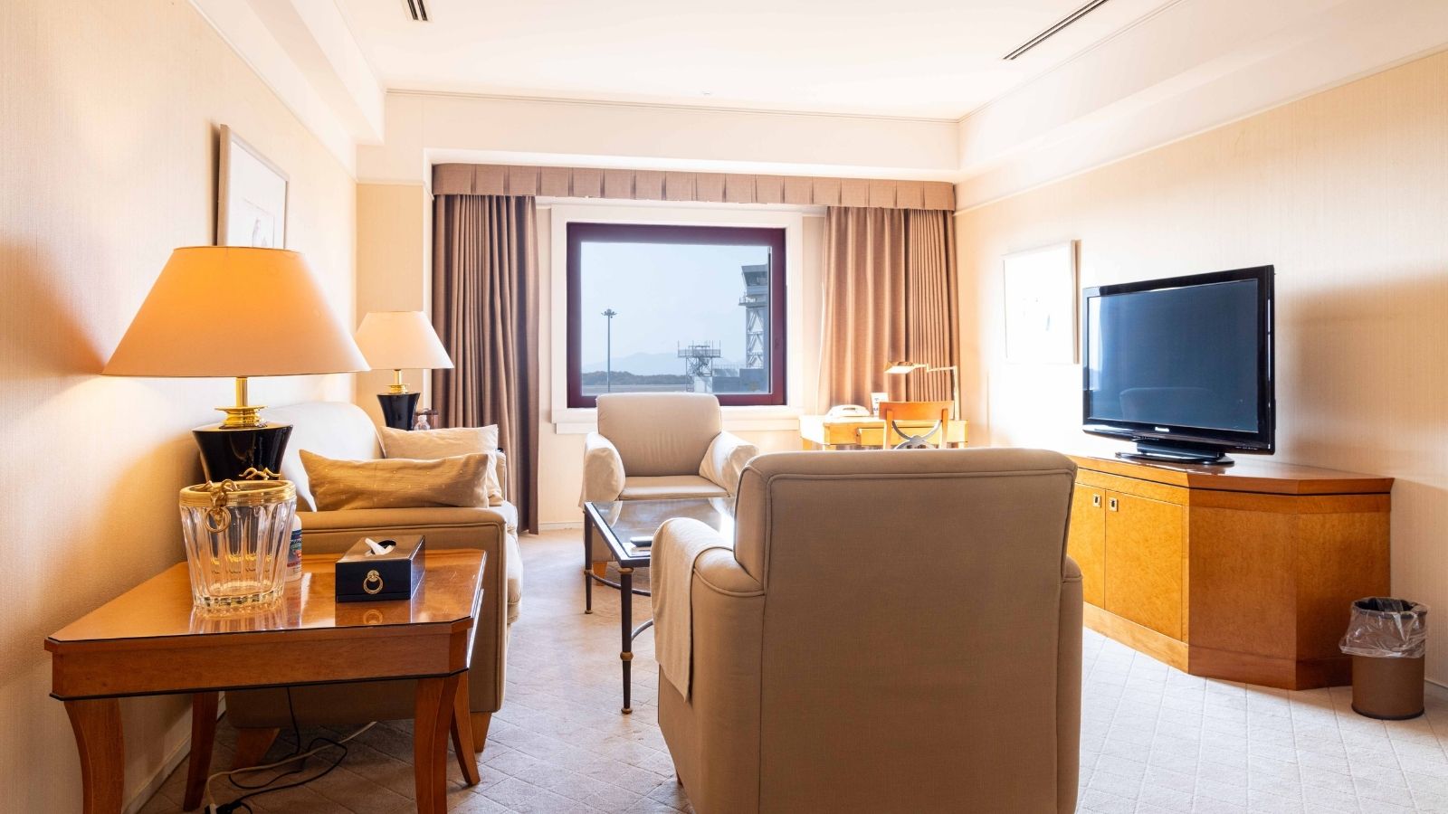 エアポートビュースイート　リビング