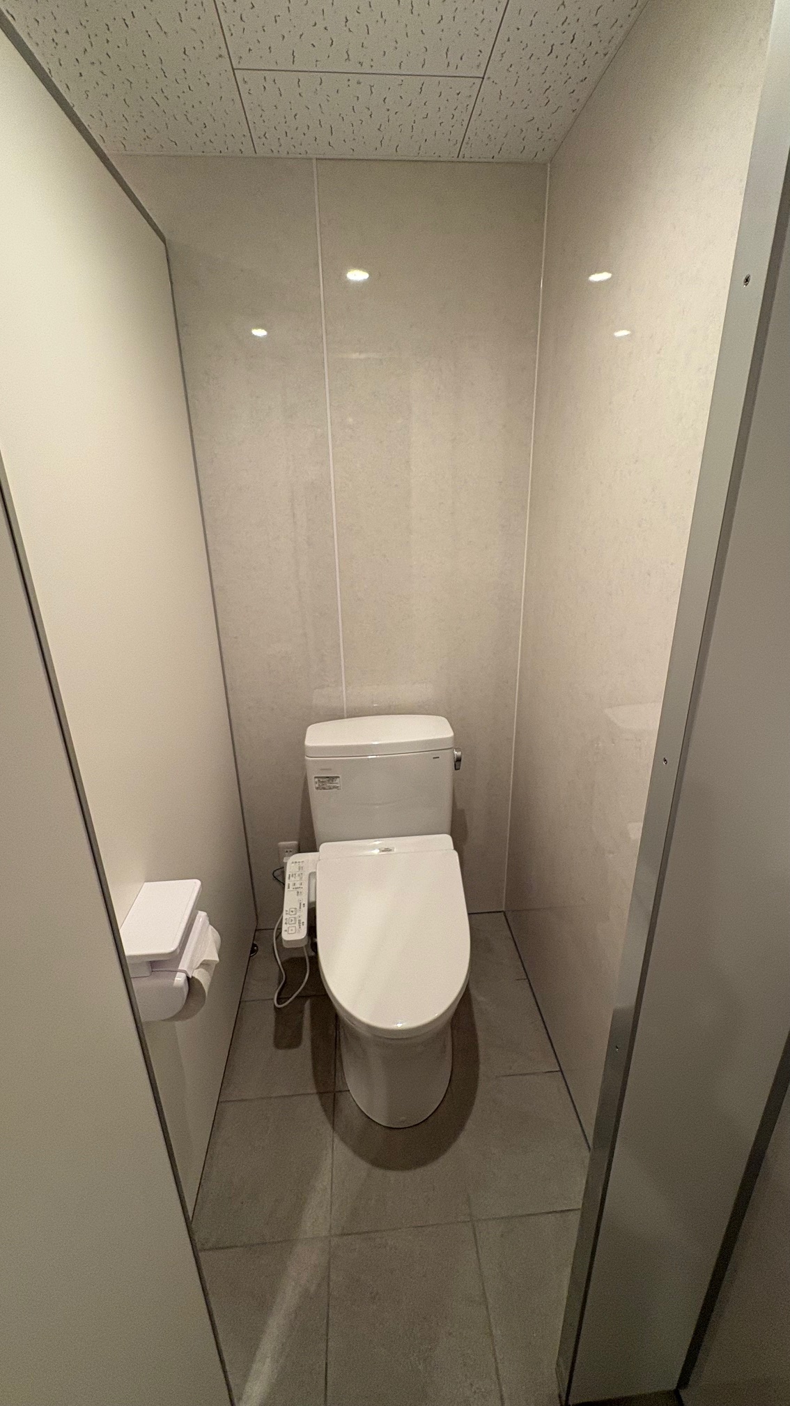 和室フロアトイレ改装も完了しました。きれいにそして使いやすくなりました。