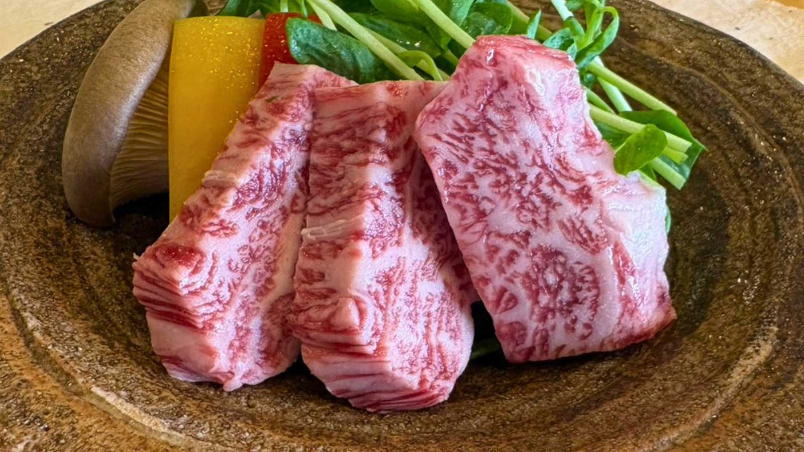 【Village｜グレードUP】「能登牛」付き★1人1舟 お刺身舟盛付＋70分飲み放題｜1泊2食