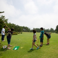 【グラウンドゴルフ】三世代みんなで楽しめます。
