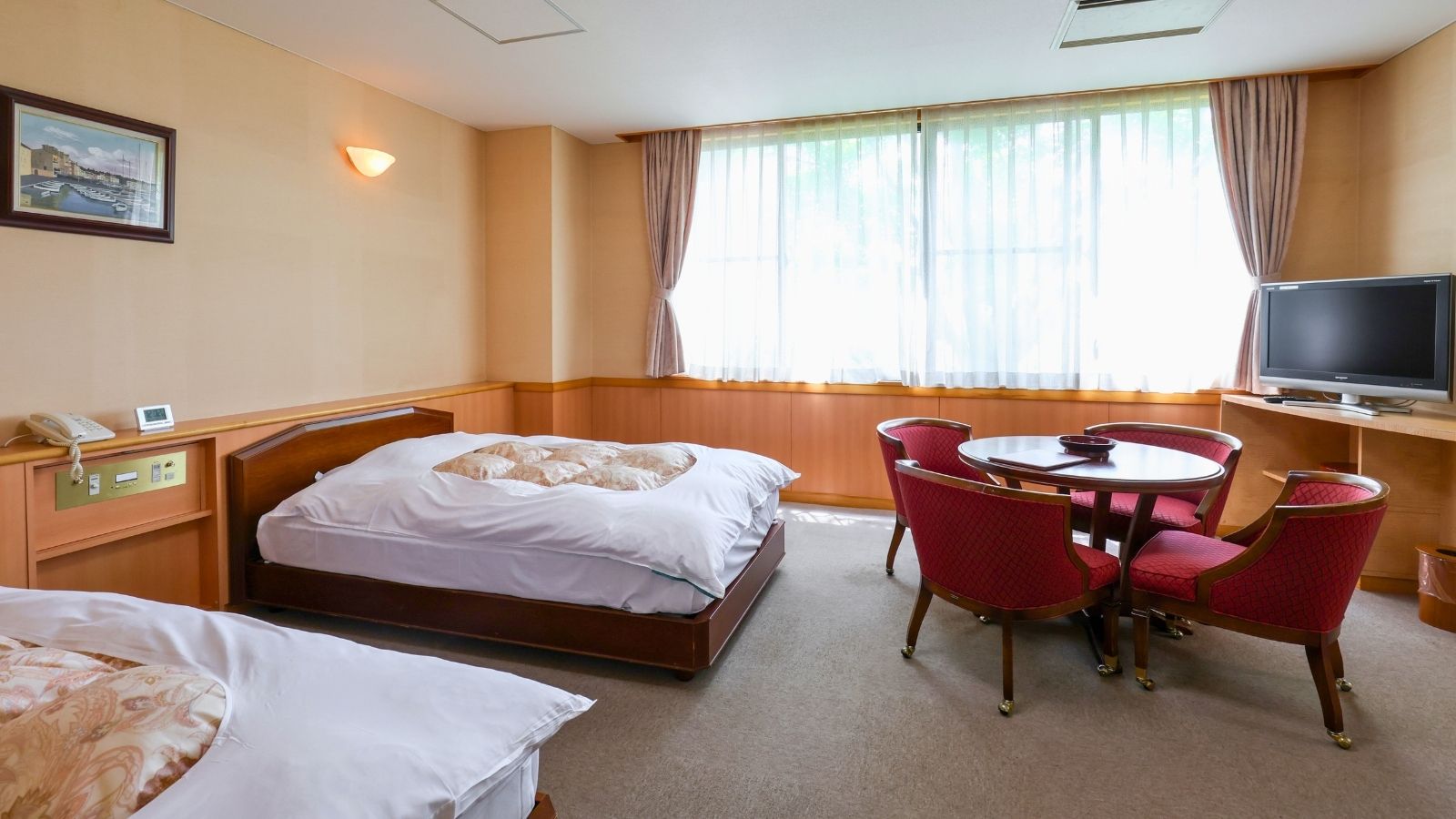 【バリアフリー洋室】段差のない広々フラット床客室＜65平米＞