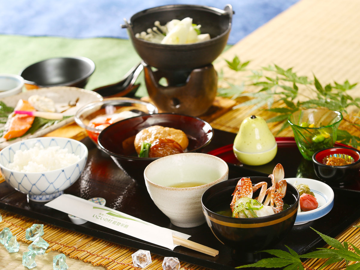 炊き立て能登産コシヒカリ、磯香る美味しいお味噌汁。たくさんお召し上がりください。