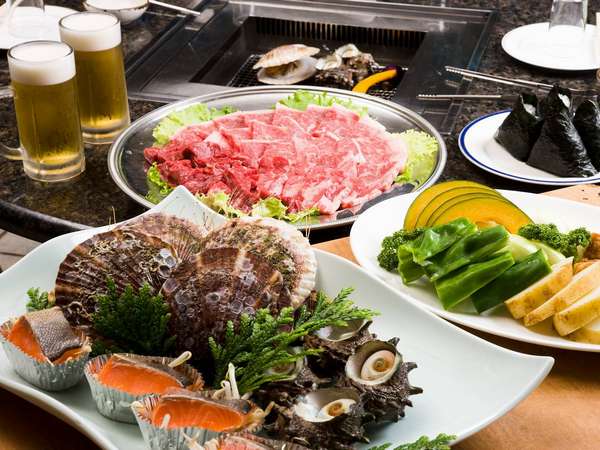 当館にて用意した海鮮＆お肉でみんな楽しくお食事しよう♪（イメージ）