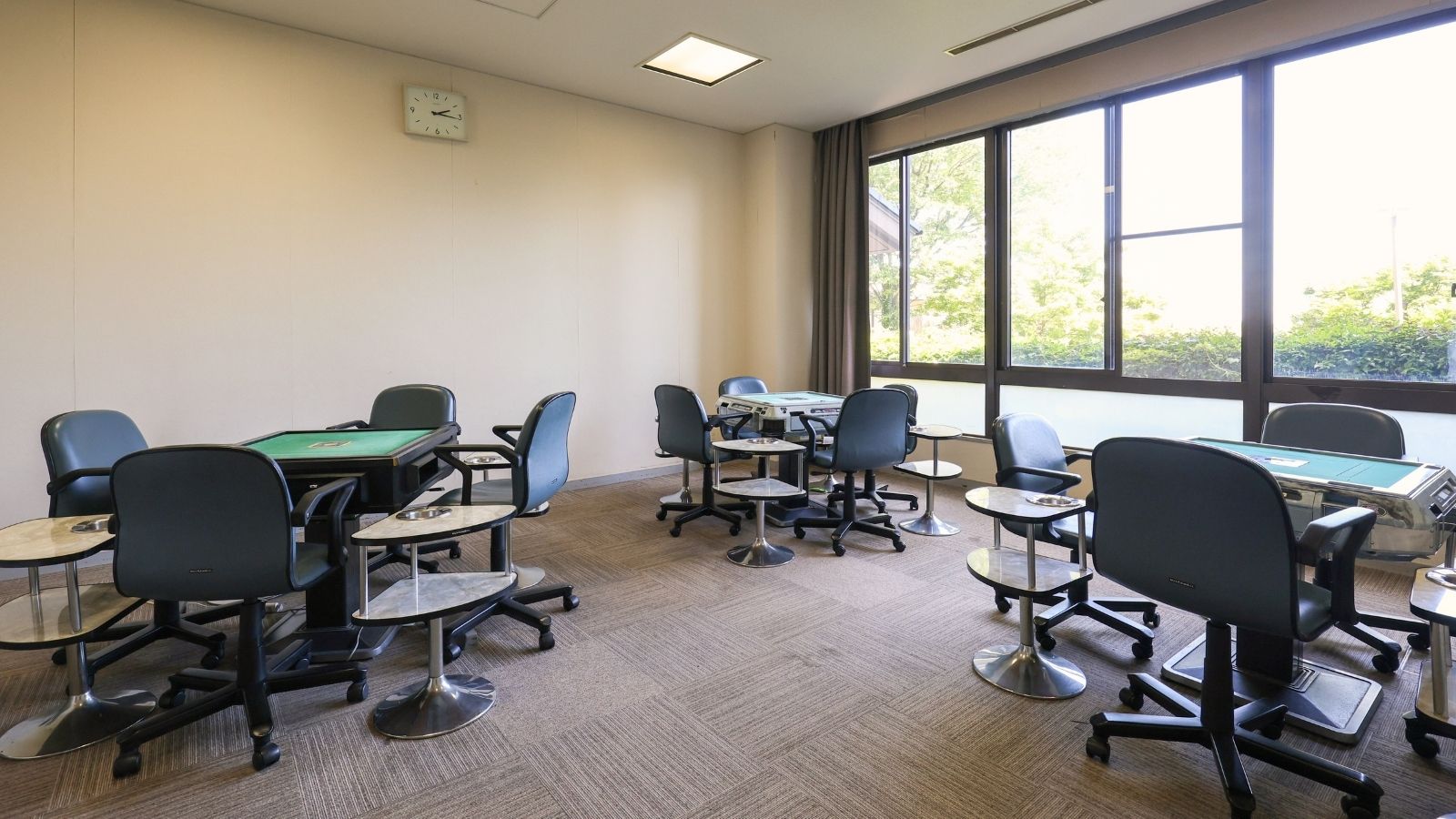 【麻雀ルーム】全自動卓で仲間とじっくり対局