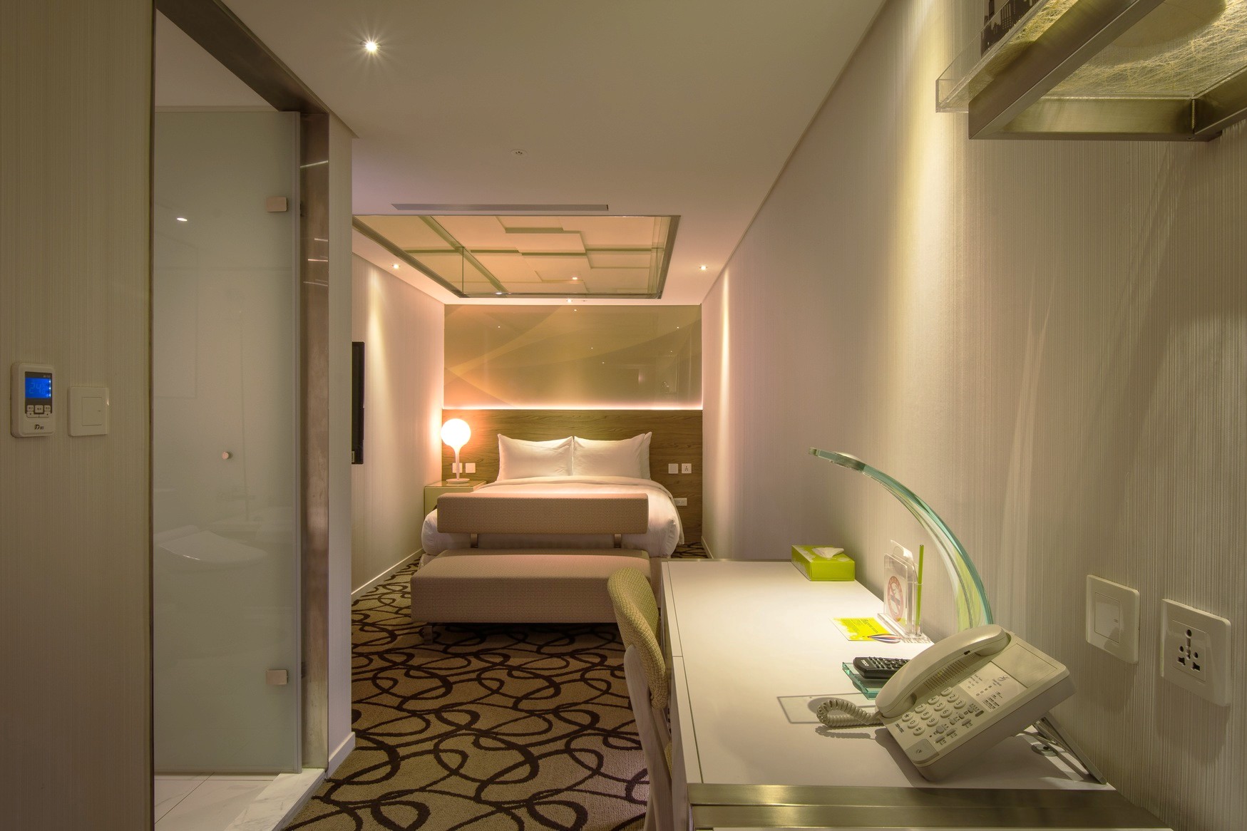 スーペリアクィーン　窓なし