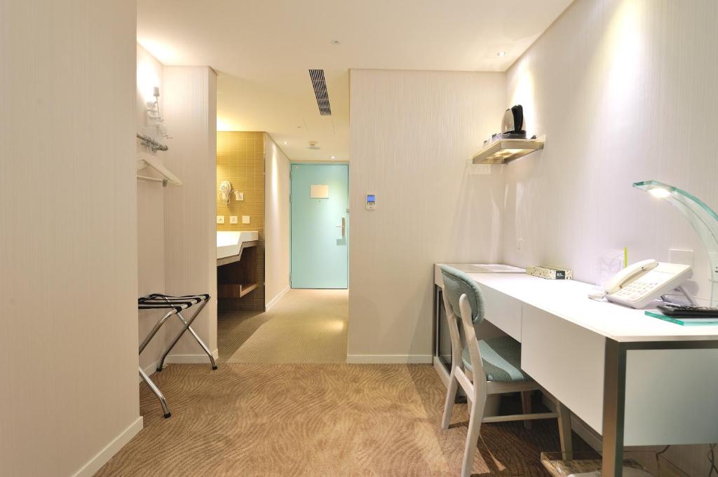 デラックストリプル　窓なし