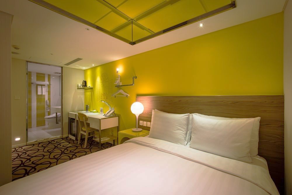 スタンダードクィーン　窓なし